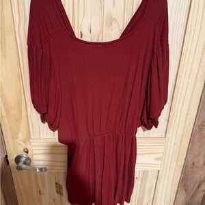 Stylish top in a burnt orange color